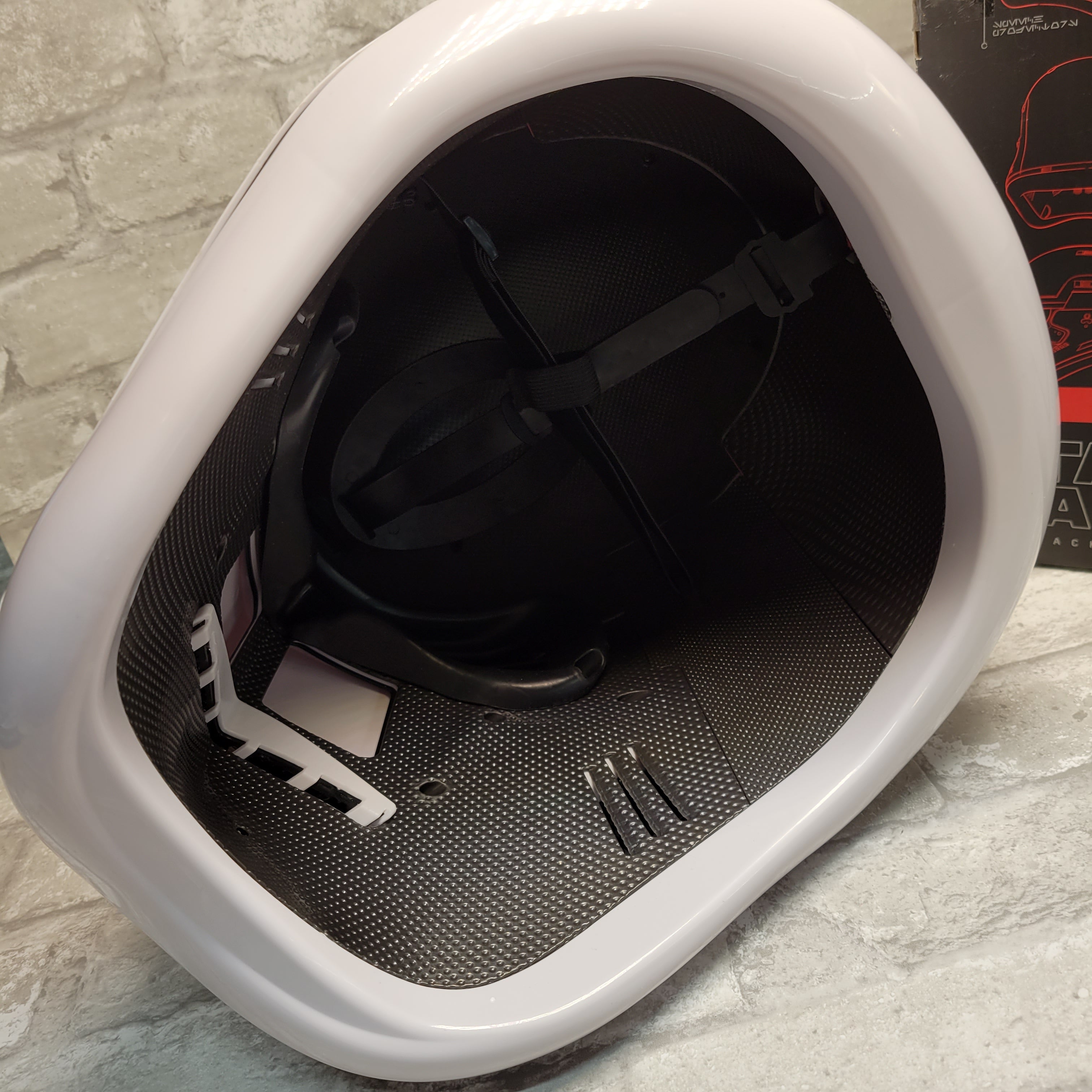 Star Wars The Black Series First Order Stormtrooper Electronic Helmet *DAMAGED* (7931537326318)